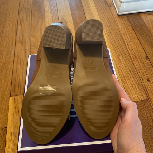 Top Moda tan bootie, 9. Excellent condition. - Picture 5 of 5